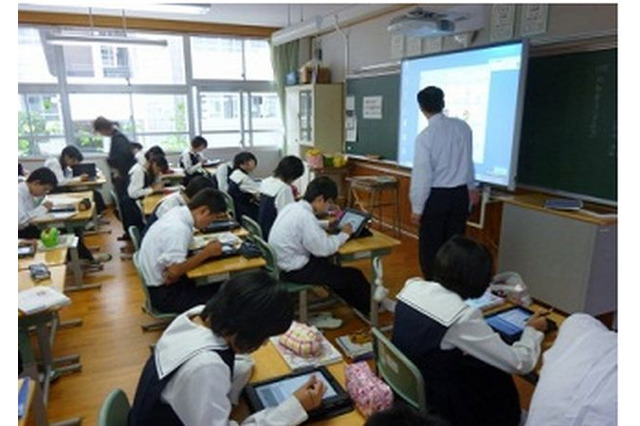 佐賀県教委、県民対象の教育ICT機器体験会 画像