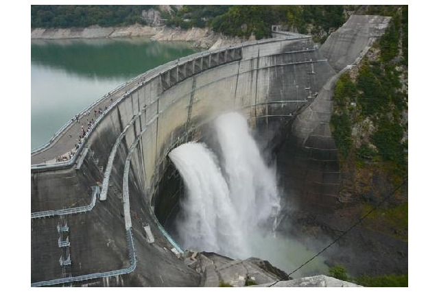 国内の無料観光スポット、黒部ダムやインスタントラーメン博物館が人気 画像