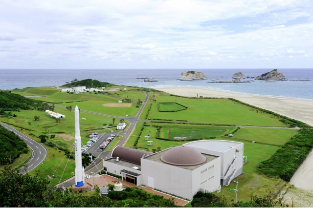 種子島宇宙センターで高・大生対象のスペーススクールを開催、JAXA 画像