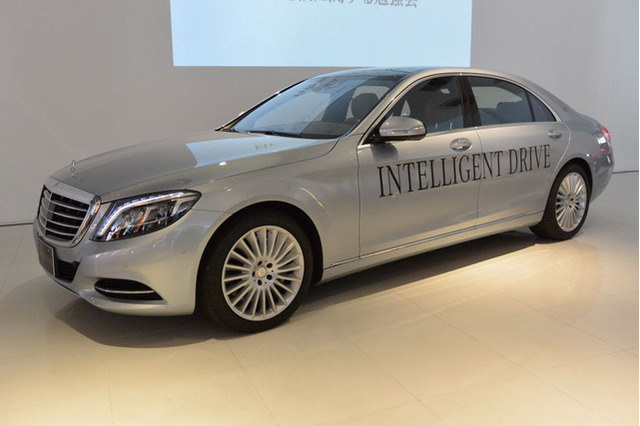 メルセデスベンツ、日本の高速道路で自動運転車の走行実験 画像