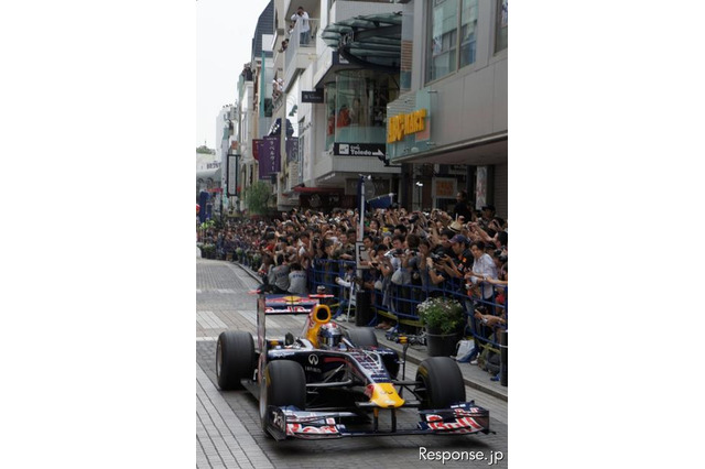 史上初！F1公道走行で横浜元町に1万人以上押し寄せる 画像