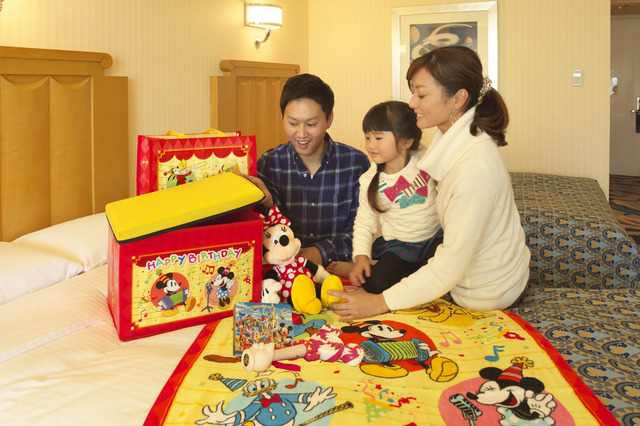 ディズニーが子ども向けのお祝い宿泊プランを一新、男女別メニューを用意 画像