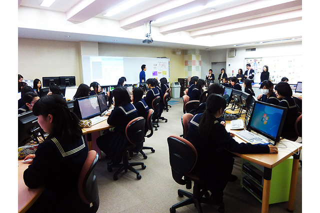 日本マイクロソフトなど、プログラムを自分で書く楽しさを女子中高生に伝授 画像