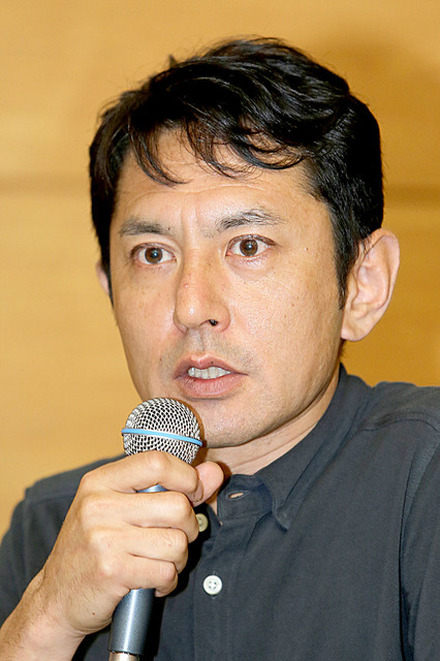 作品づくりのコンセプトなどを語る宮崎氏