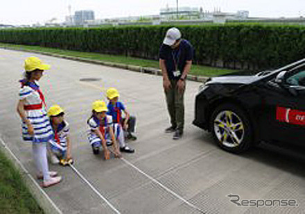 6月13日 中国、上海テクニカルセンターにて小学生向けの体験型交通安全教育を実施