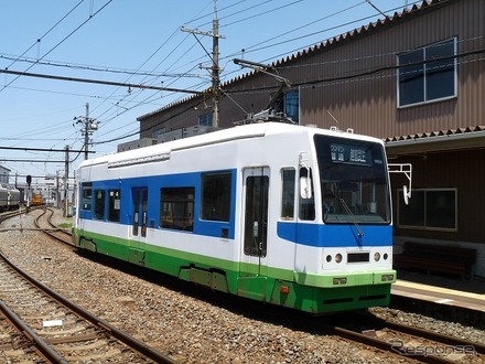 福井鉄道は1月6日から合格祈願の絵馬が付いたフリー切符を発売する。