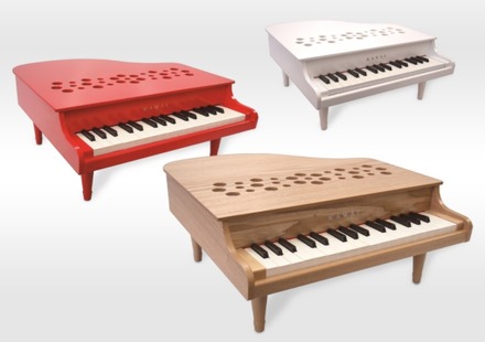 河合楽器、グランドピアノ型ミニピアノシリーズ3種をフルモデル
