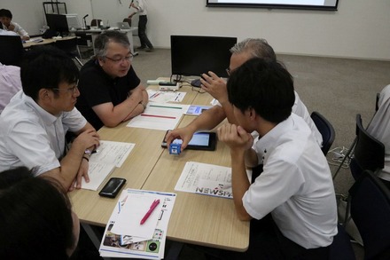 横浜市小学校情報・視聴覚教育研究会によるプログラミング教育研修セミナー