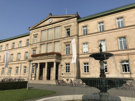 テュービンゲン大学（ドイツ）