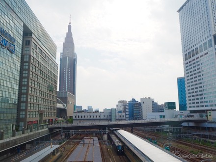 現在の新宿駅構内。