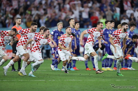 サッカーワールドカップ日本対クロアチア、PK戦で勝利を決めたクロアチア