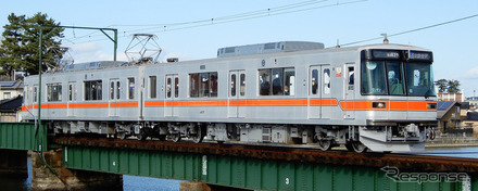 東京地下鉄（東京メトロ）日比谷線から転入した浅野川線用03系。