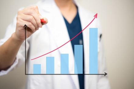 【医学部受験】現役合格は偶然じゃない!駿台梅田校が明かす「受験準備の黄金期」