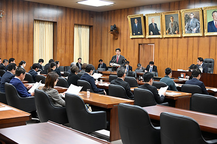 3月9日の衆議院文部科学委員会のようす