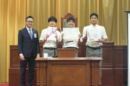 設定テーマ部門：日本青年会議所会頭賞／精道三川台高等学校「エルガシア」