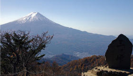 三ッ峠周辺から望む富士山