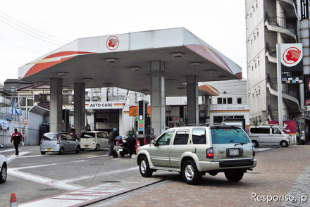 ガソリンスタンド 原油価格の高騰によりレギュラーガソリンの販売価格は全国平均で151.2円と厳しい状況が続く