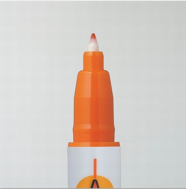 「書いて覚える」オレンジのペン
