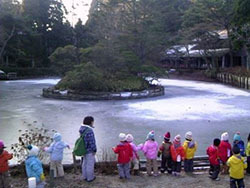 六甲山・摩耶山で冬あそび…天然の氷上で大運動会を開催