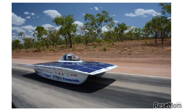 ソーラーカー（東海大学「15 Tokai Challenger」）　画像参照：神奈川県産業労働局エネルギー部地域エネルギー課 3月14日発表報道資料