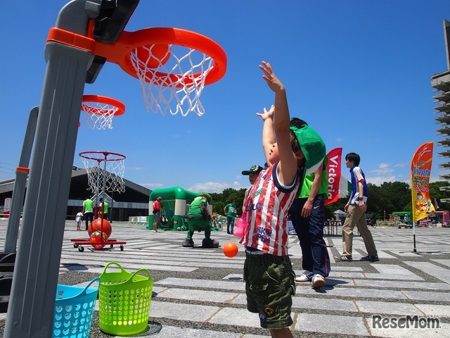 「真夏のバスケフェスティバル」には未就学児向けの体験ゾーンが設けられる
