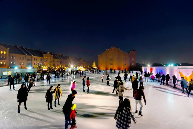 Art Rink in 横浜赤レンガ倉庫 「日本の四季」※過去の様子