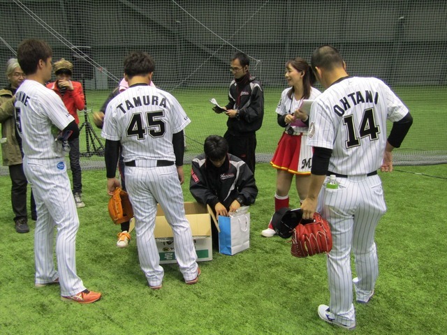ネクソン×千葉ロッテ野球教室(2016年12月4日)