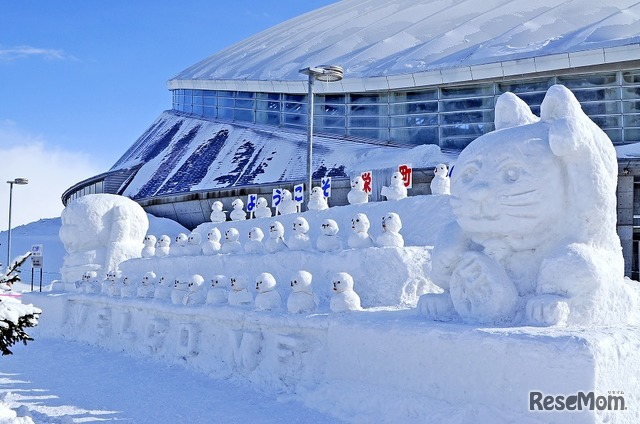 さっぽろ雪まつり（過去開催のようす）　画像出典：さっぽろ観光写真ライブラリー