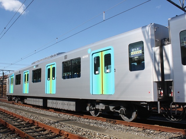 1号車：40100形（Tc1）（40102）。池袋線飯能方・新宿線西武新宿方の先頭車になる。
