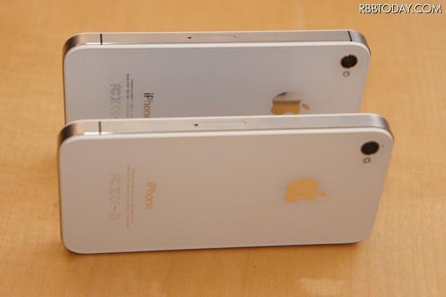 iPhone 4S、アンテナが変わった！ 速度は14.4Mbpsに  周辺を囲む金属バンドは2つの部品で構成されていたが、iPhone 4Sでは4つの部品で構成されている