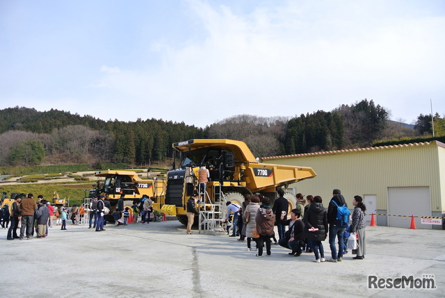 ちびっこ建機フェア 過去の開催時のようす