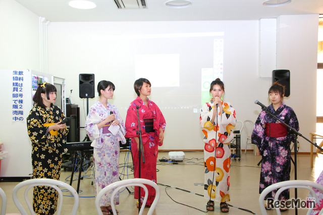 十文字学園女子大学 織姫祭2017 学友会とのコラボ企画「留学生による各国の七夕物語」のようす