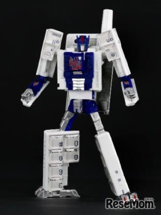 ロボットモード　(c) 2003年KDDI、(c) TOMY