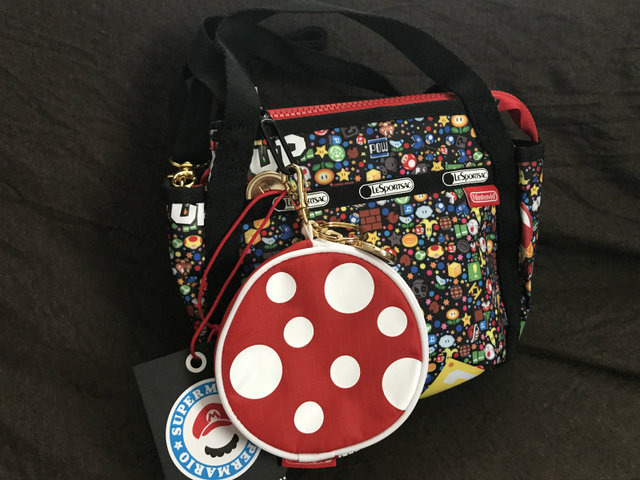 【レポート】LeSportsacと任天堂のコラボ商品買ってみた!再現度高めのゲームボーイやハテナボックス風のポーチも