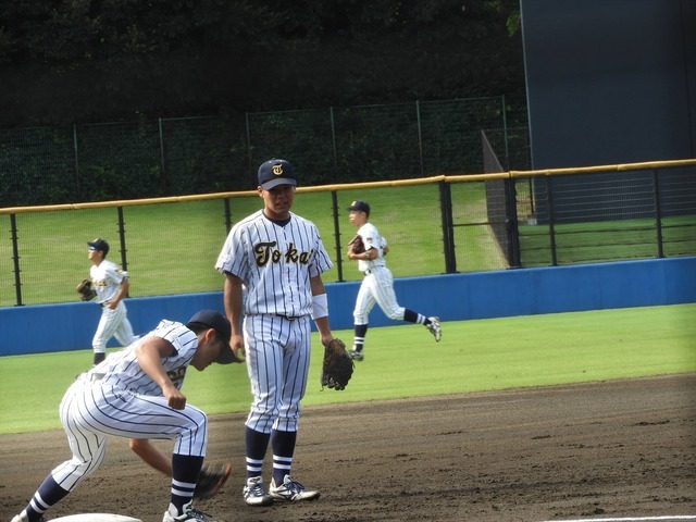 東海大の試合前シートノック