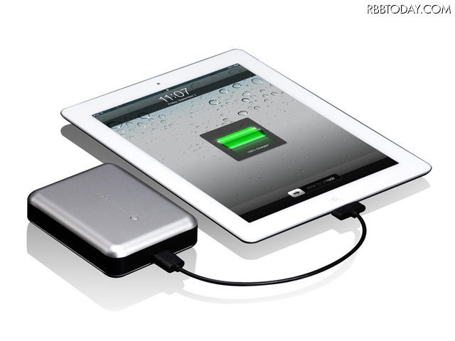 「Just Mobile Gum Max」でiPad 2を充電するイメージ（iPad 2は別売）