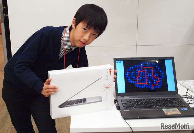 第2回小中学生プログラミングコンテスト／グランプリ・総務大臣賞「僕のドラえもん」（蓼沼諒也さん、小5）