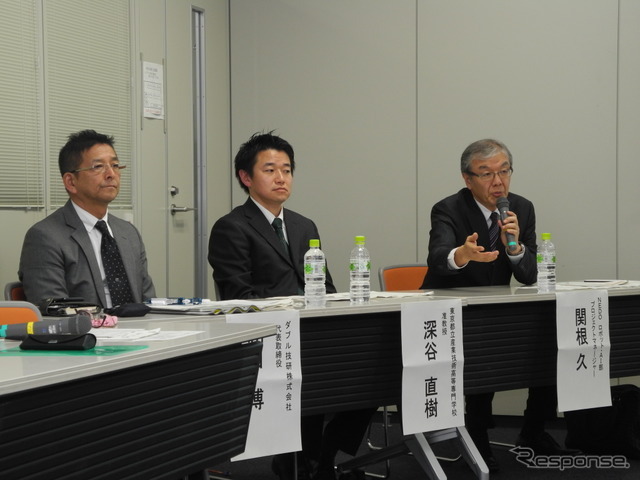 左からダブル技研の和田博社長、都立産業技術高専の深谷直樹准教授、NEDOロボット・AI部の関根久プロジェクトマネージャー