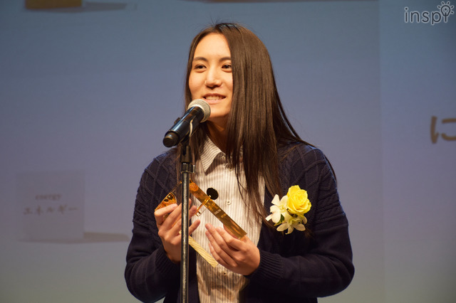 「コクヨデザインアワード2017」表彰式／グランプリを受賞した「食べようぐ」にょっきの三谷悠氏