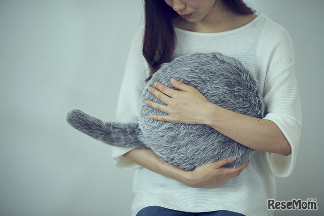 クッション型セラピーロボット「Qoobo」