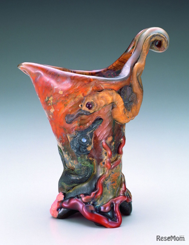 タツノオトシゴをモチーフにした作品《花瓶「海馬」》1901-1903年 北澤美術館蔵