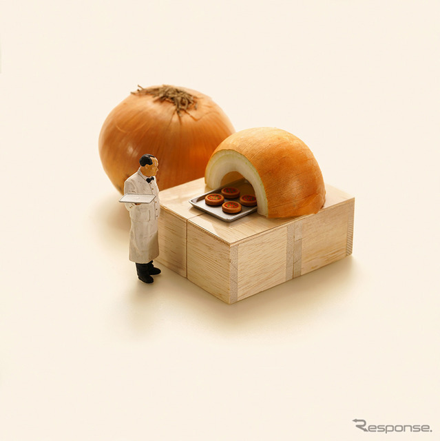 田中達也氏の作品「最高のピザが焼けて涙が止まらない」