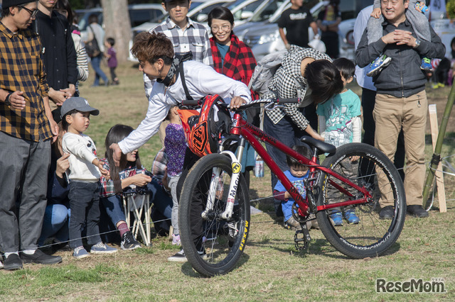 AIR TRICK SHOW（イメージ）