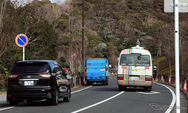 日野自動車『リエッセII』に自動運転AIと制御コンピュータ、制御装置を後付けした埼玉工業大学 自動運転バス