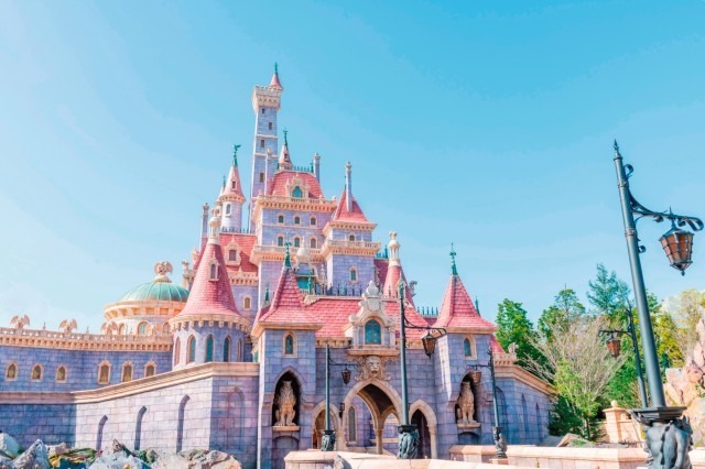 美女と野獣の城(C) Disney
