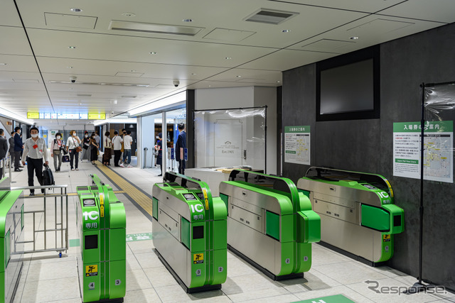 東京駅グランスタ地下北口改札