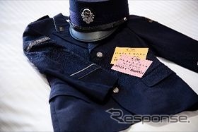 子供向けに制服の貸出しも行なわれる。