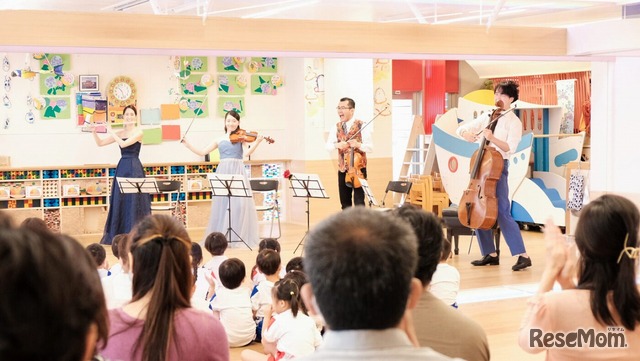 幼稚園・保育園でのコンサートのようす