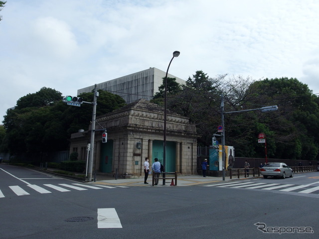 旧博物館動物園駅見学