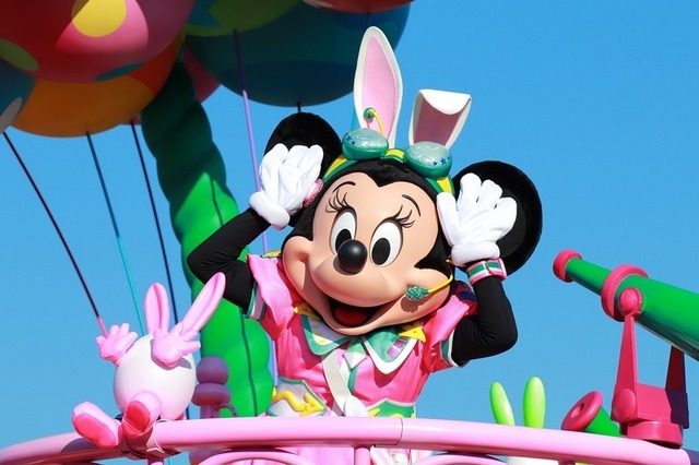 「うさたま大脱走！」のミニーマウス（2019年 編集部撮影）As to Disney artwork, logos and properties： (C) Disney